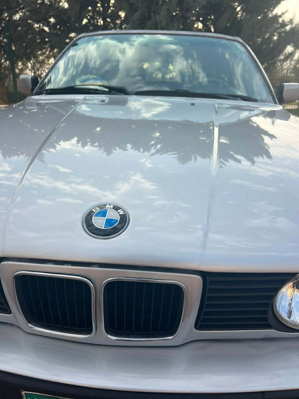 ما شاء الله له مالى هه مو لايه ك 
بو فروشتن 
شتى لوك له سه ر ده قى شه ريكه 
هيچ ده سكارى كارى نه كراوه 
520 گير عادى 
مه كينه دجيته ل 
موديل 93
ببيلاد ئه يرباگه
ته نجيليشى بيلاده  
ناو فورميگ بيلاد 
په رده ى بيلاده 
كوشين جلد 
ئاوينه به رخ كاره بايى 
پانوراما ته نها ماتورى تيك چوه 
يه ك ده سته 
442 هه زارى حه قيقى رؤشتوه 
ئارمى پلاستيكى دهوكه به شه رتى ئه وليات 
ته نها حيزام كراوه له دوو جئ كالبونه وه ى هه بو 
 نرخى 57 ورقه ومه جالى برايه نه ى تيدايه 
***********
شوين ئاكرى+ هه ولير أربيل, العراق
