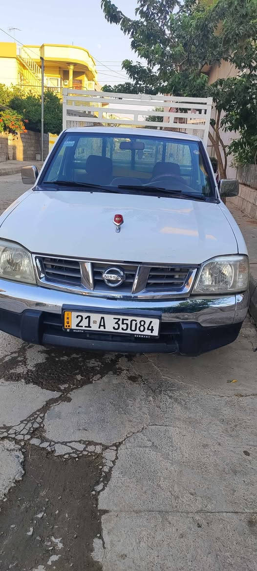 گێڕو مەکینە بەشەرت
سەنەوی تازە
دەرگایەکی پارچە رەشەو هەردووک شانەکەی بۆیاغە
*********** Singapore
