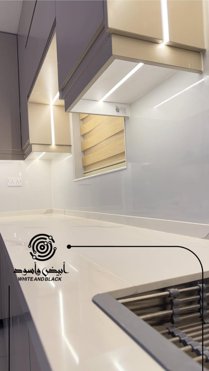 عندما يجتمع الاتقان والجمال ! 

اليكم مطبخ بطابع فاخر بتصميم يناسب ويتناسب ❤️

للتواصل والاستفسار :
/‭(0771 234 4507‬)  (***********)

او عبر الصفحة التالية أبيض وأسود للديكور الحديث

‭
