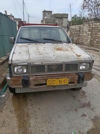 نيسان بيك اب • مكينه وكير • رقم اصفر