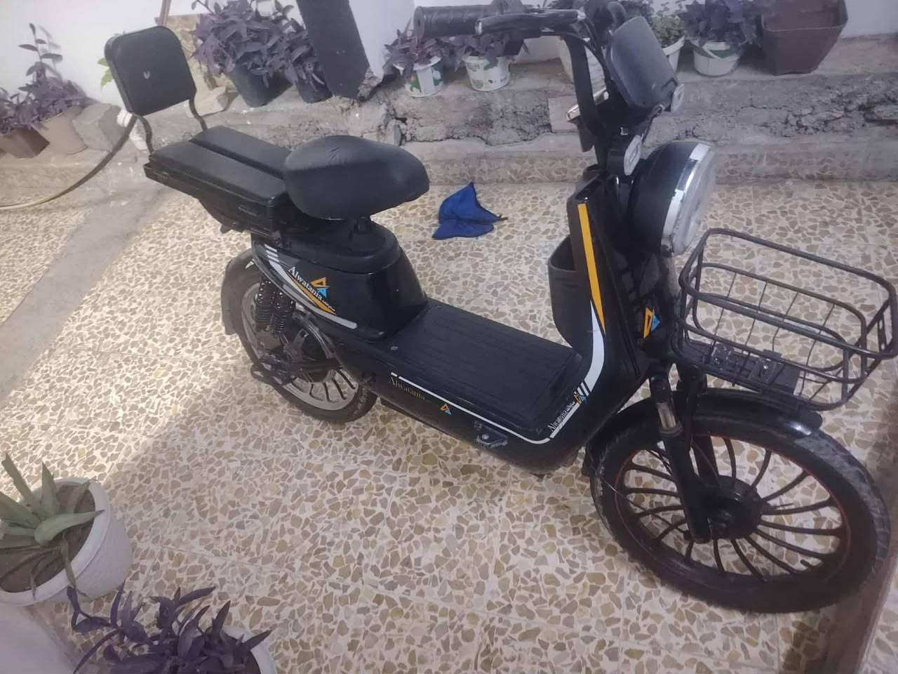 للبيع


**إذا كنت صاحب هذا الإعلان وتريد حذفه لأي سبب، رجاءا أرسل رسالة إلى الدعم الفني**