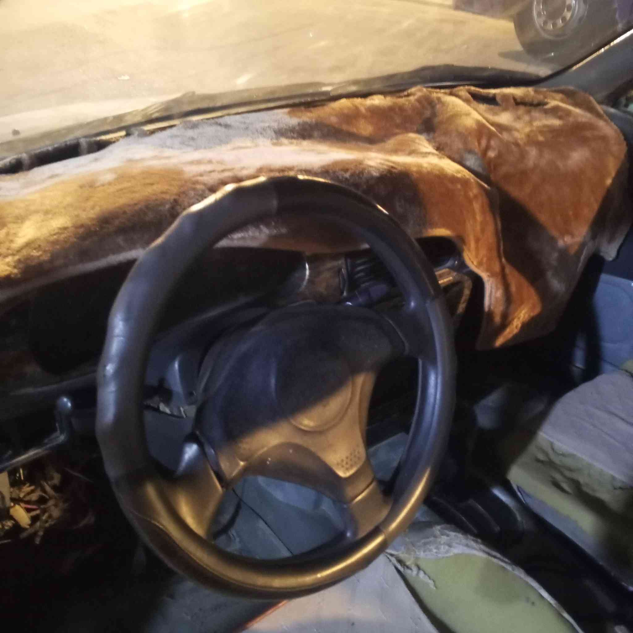 السلام عليكم 
سياره بروتون للبيع
موديل 2002
سياره جديده
كير مكينه خير من الله
السياره تبديل جاملغ امامي
رقم بصره بسمي تحويل مباشر
السعر30 وبيها مجال قليل كلش
المكان الناصريه
الرقم الهاتف ***********
***********
