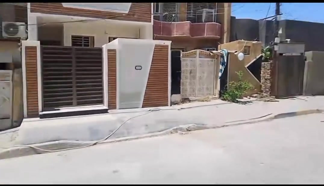 السلام عليكم👋
بيت🏠 للبيع (100)متر Ⓜ️
بناء حديث (2026)محد ساكن بي😎
يحتوي على سقف ثلاثة مترات ونص🛖
العنوان بغداد الحسينية او حي الزهور!💐
خامس بيت عن الشارع خدمات مسقط🏘️
مقابيل المدرسة الإيرانية السعر 70 مليون💸
وبي مجال للاستفسار يرجى مراسلة هذه الرقم⬇️ 
(***********) او مراسلة صفحة الفيس✍️.
