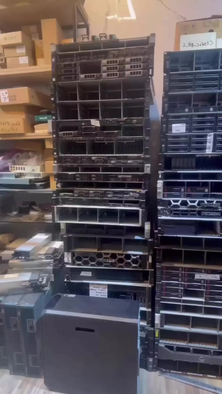 في NocLink، نركز على بناء مراكز بيانات آمنة، قوية، وموثوقة للمؤسسات الحكومية والخاصة، مع الالتزام بأعلى المعايير العالمية وأحدث المواصفات الفنية.

خدماتنا تشمل:

*تصميم وبناء مراكز البيانات (Tier I-III) لمختلف القطاعات: الطبي، العسكري، التعليمي، الصناعي والتجاري، المالي.

*البنية التحتية الكهربائية والميكانيكية (UPS, Generators, HVAC).

*تركيب وتجهيز الخوادم وأجهزة الشبكات (Servers, Storage, Switches, Routers, Firewalls, Load Balancers).

*أنظمة الأمن والحماية (Fire Suppression, CCTV, Access Control).

*اختبارات الأداء والفحص النهائي (Load Testing, Thermal Mapping).

*الصيانة والدعم الفني بعد التشغيل.

##/لماذا NocLink؟

*فريق مهندسين وفنيين متخصصين.

*التزام كامل بالمواصفات والمعايير الدولية.

*شراكات وشهادات متعددة من كبار العلامات التجارية بما فيهم Vertiv, Cisco, Fortinet, Huawei, Aviat, Hikvision, Bosch

*دقة في التنفيذ والجدول الزمني.

📍 بغداد – شارع الصناعة، مقابل الجامعة التكنولوجية
📞 ***********

NocLink – شريكك الأمثل لبداية التحول الرقمي.
