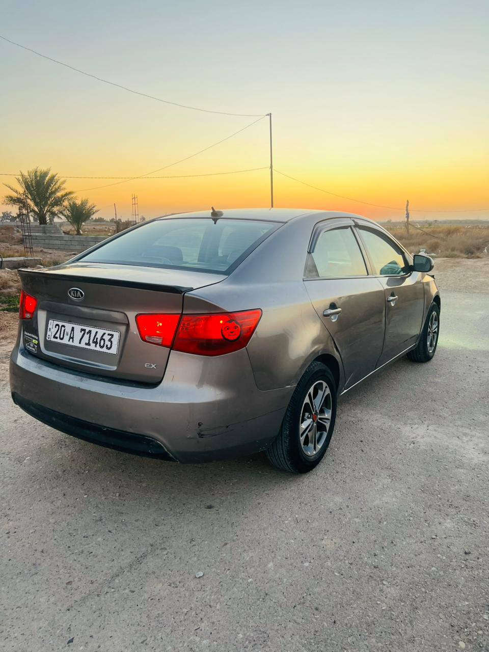 السلام عليكم 
كيا فورتي وارد أمريكي موديل 2012 ضرر باب السايق مبدل بلادي وصبغ جاملغ كلشي موضح بالسونار 
محرك 2400 دوش مرغوب مكينة كير جديد حدادية جيدة 
مواصفات إيكو EX إقتصادية كلش بالصرف بانزين
تحكم جهتين حاكية بلوتوث باقي مواصفات معروفة
السعر 78 
العنوان ديالى كنعان 
للاستفسار الاتصال على الرقم
***********
