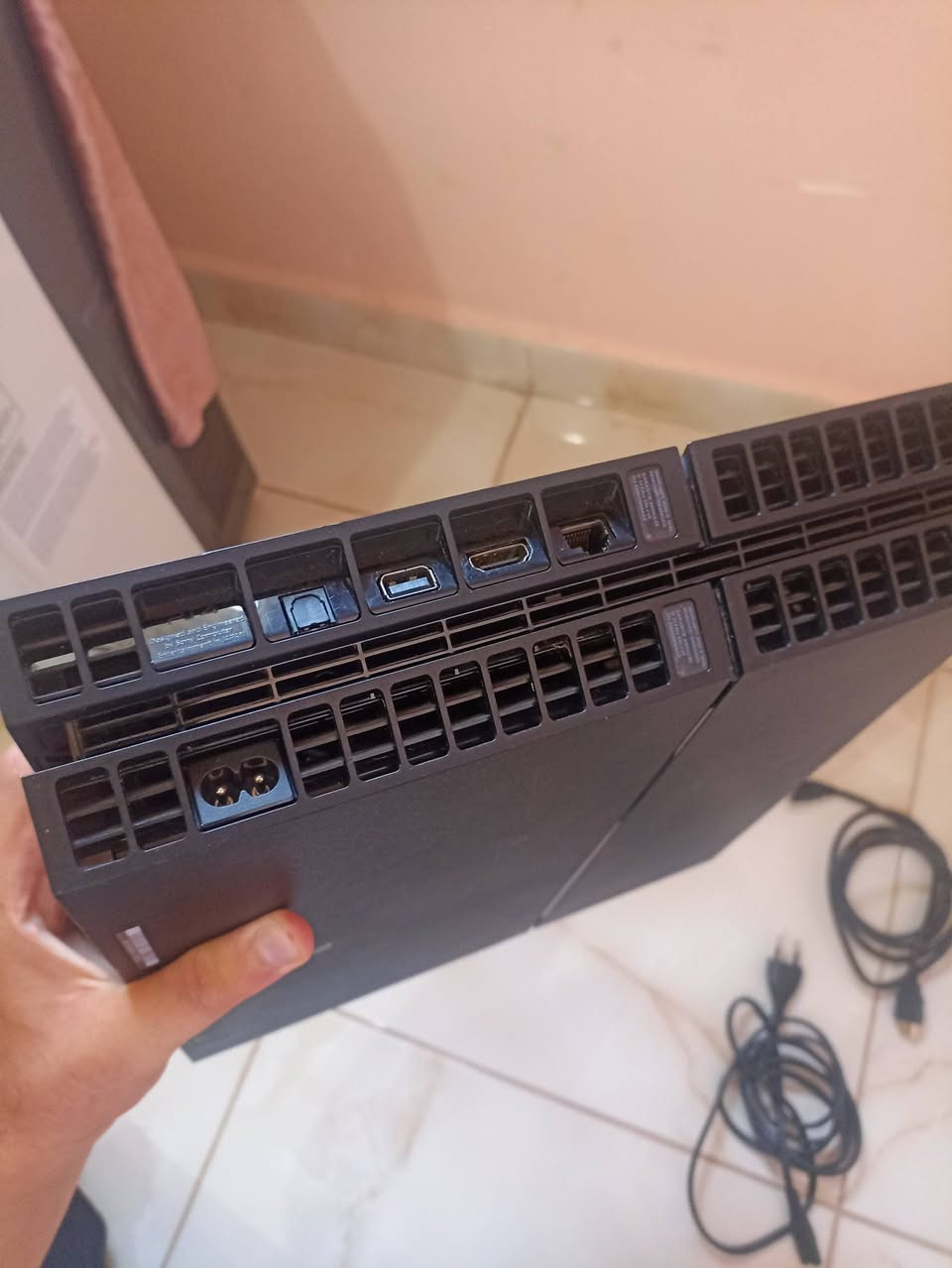 ps4 fat meflatchya 12.52 b tique garantie بلاي 4 مفلاشية بتيكي قارونتي ونقية بزاف ومعمرة ليجو
n9ya bzaf wfiha 6 joux : 
red dead Redemption 2
سيد الحرب راقناروك
pes 26
gta 5 
Riders Republic
assasins Creed Mirage 
fiha 1 manette Copé
câble HDMI et câble alimentation 
prix : 41000 (ربع ملايين ومية) 
وسط غليزان وتوصيل متوفر بشرط تفارسيلي 50 الف من دراهم لاكونصول باش نبعثهالك 
رقم الهاتف : 0556896329
مرحبا بكم 😊✨🎮


**إذا كنت صاحب هذا الإعلان وتريد حذفه لأي سبب، رجاءا أرسل رسالة إلى الدعم الفني**