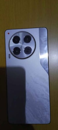 تكنو كامون ٣٠ • مستخدم سنة • شاحن ٣٣ واط اصلي