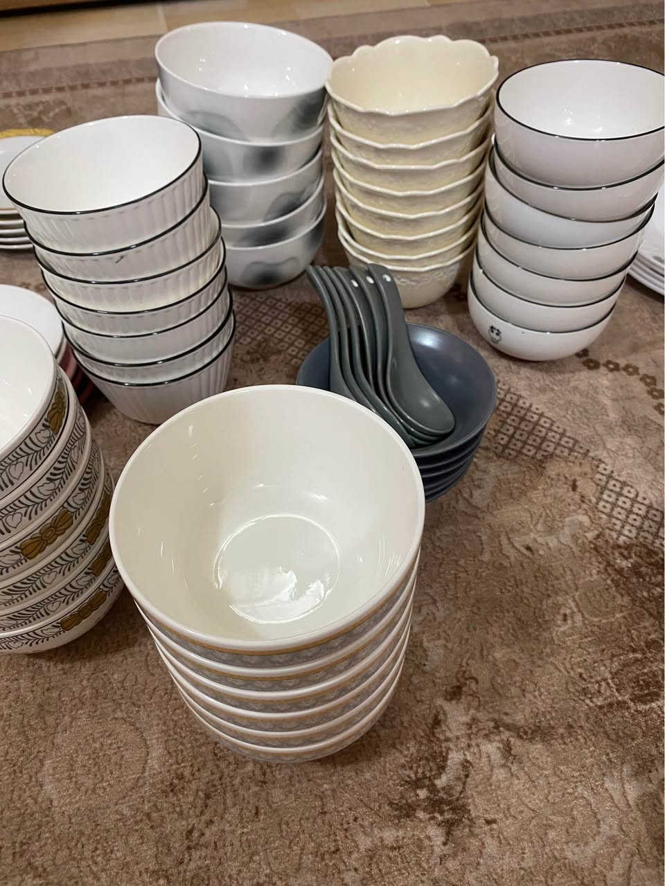 سڵاو ئەم قاپانە بۆ فرۆشتن

هی ناو بالەن زۆربەی 

بەکارنەهاتون  شتی زۆر جوانی تیایە   گەورەو بجوک
 
قاپی گەورە دانەی هەزار 
بجوک ٥٠٠ السليمانية, العراق


**إذا كنت صاحب هذا الإعلان وتريد حذفه لأي سبب، رجاءا أرسل رسالة إلى الدعم الفني**