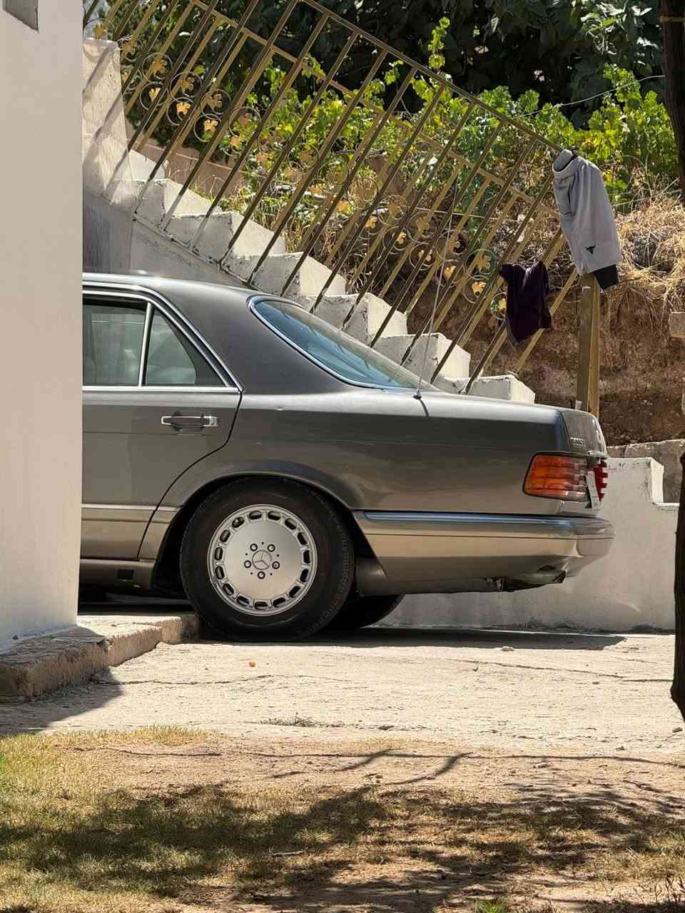 مشروع وطني انبار بسمي مكانها الموصل
داخل جلد اسود بدون ضرر صبغ جماليه سنويه ورقم جديد 
سعر ٧٥ وبيها مجال 
***********للتواصل
