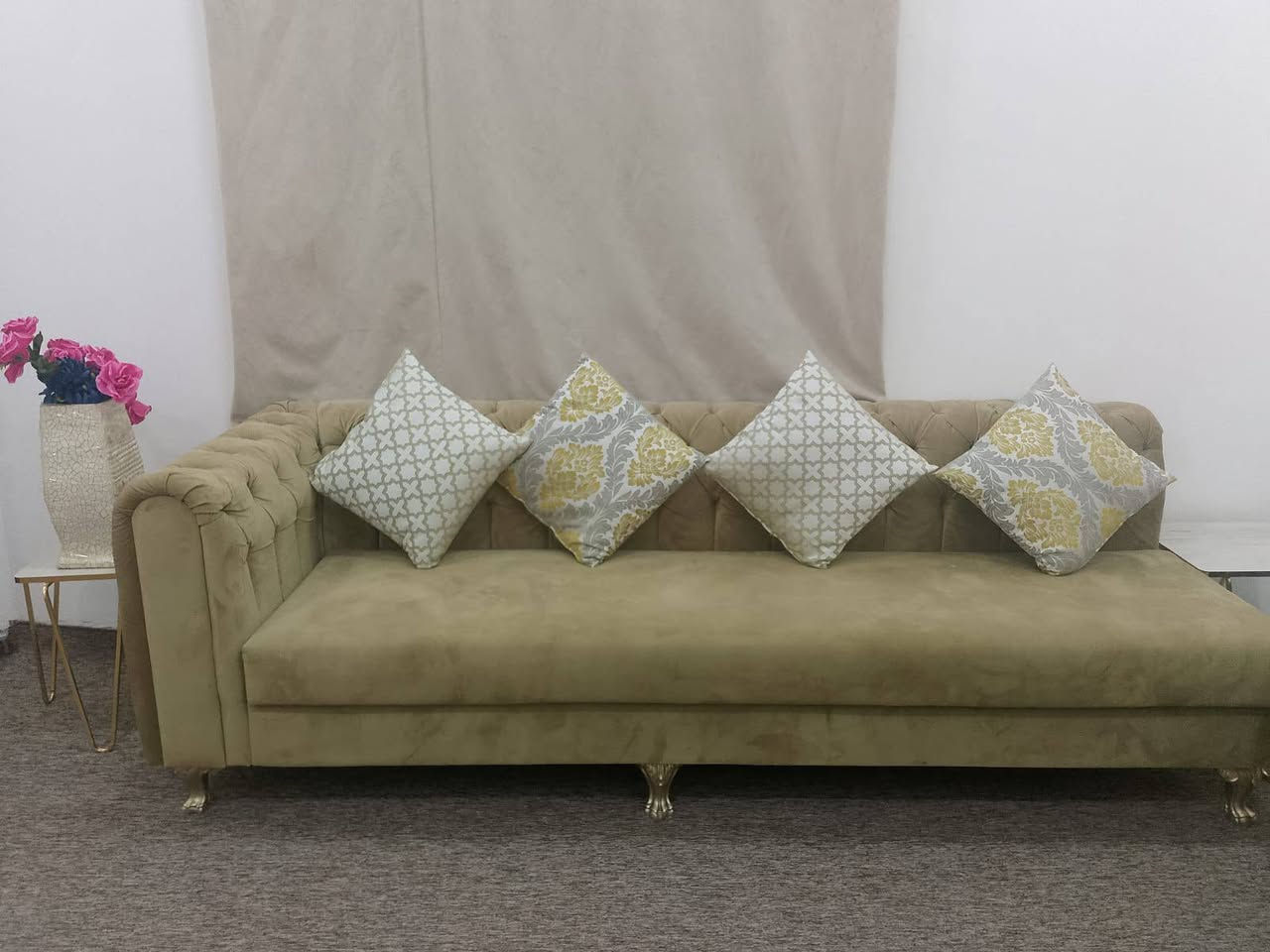 طخم قنفات كويتي  جديد مستخدم قليل السعر 400
9متر
ثنين كبار
عنوان البصره 
16مقعد
رقم***********واتس موجود🧡🙆.
