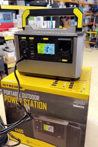 ٤٠٠ واط • الكترونيات