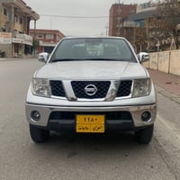 نیسان ناڤارا مۆدێل 2009 ڕەنگی سلڤەر گێڕ عادی و جام کارەبا  بێ مەسرەفە ...