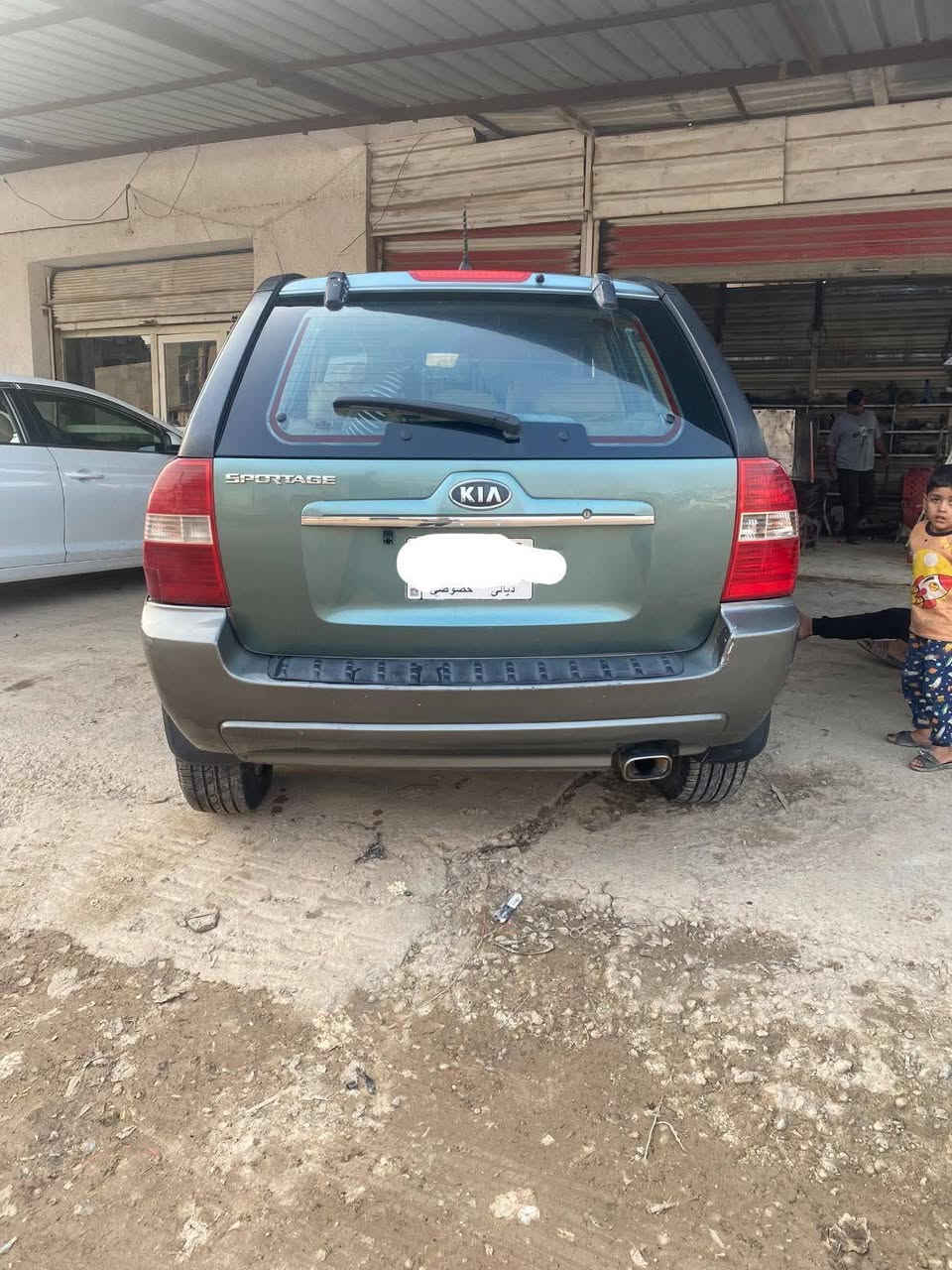 كيا سبورتج موديل 2008مصبوغه حزام المكينه بيها خيط بخار معروضه على 73وبيها مجال قليل اتصل او مراسله متواجد ***********
