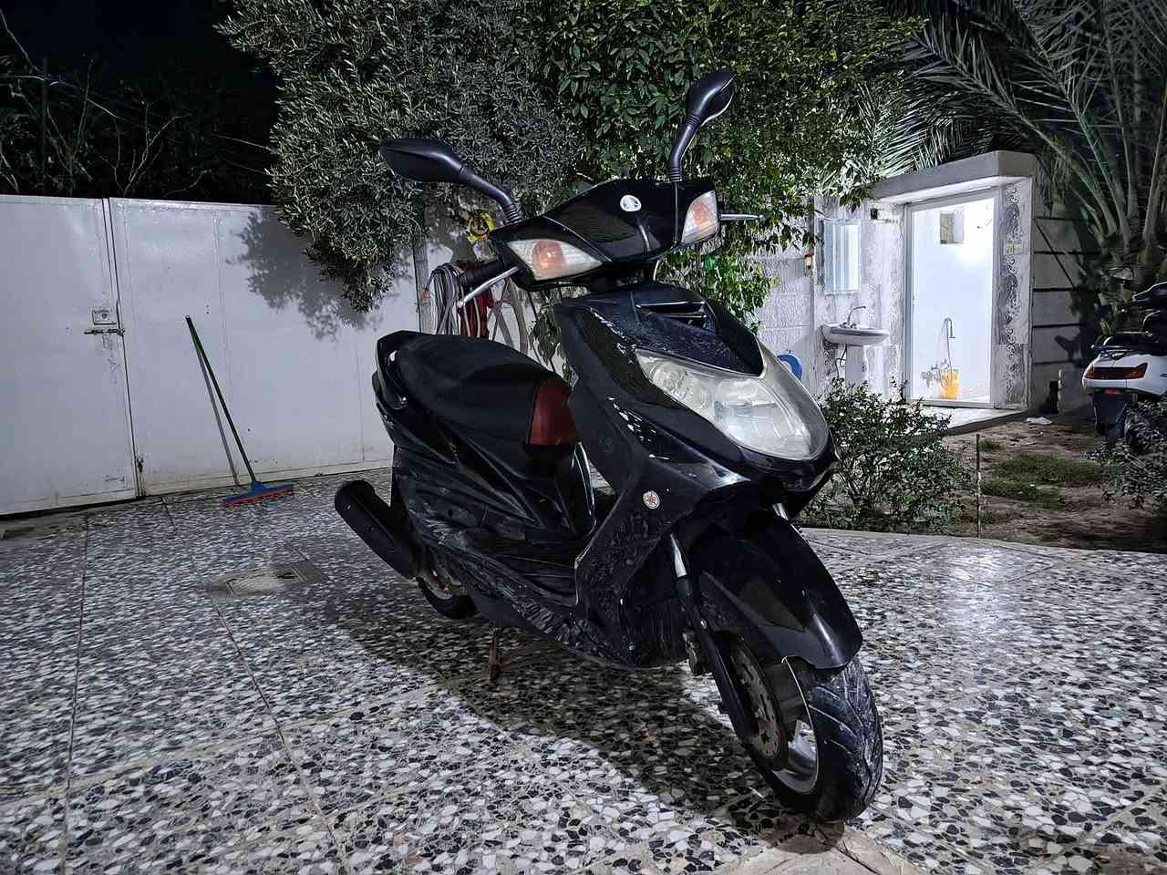 دراجة سكنس فحل نوزل ياباني خطين الدراجة خير من الله محرك ما مفتوح كفرات بلاد كهربائيات كاملة نكرة سلف بكل وقت ما بيها اي نقص سعرها 575 وبيها مجال بسيط مكاني الشعلة ***********
