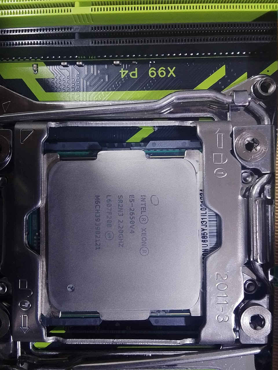 كومبو جاهز  

رام +معالج + مذربورد+ كيبل كارت اكستنشن 

Ram ddr4 16g 2133p 
Cpu e5 2650 v4
Motherboard x99 p4

متوفر توصيل 
سعر مناسب جدا وبي مجال ادخل خاص وتدلل بغداد, العراق


**إذا كنت صاحب هذا الإعلان وتريد حذفه لأي سبب، رجاءا أرسل رسالة إلى الدعم الفني**