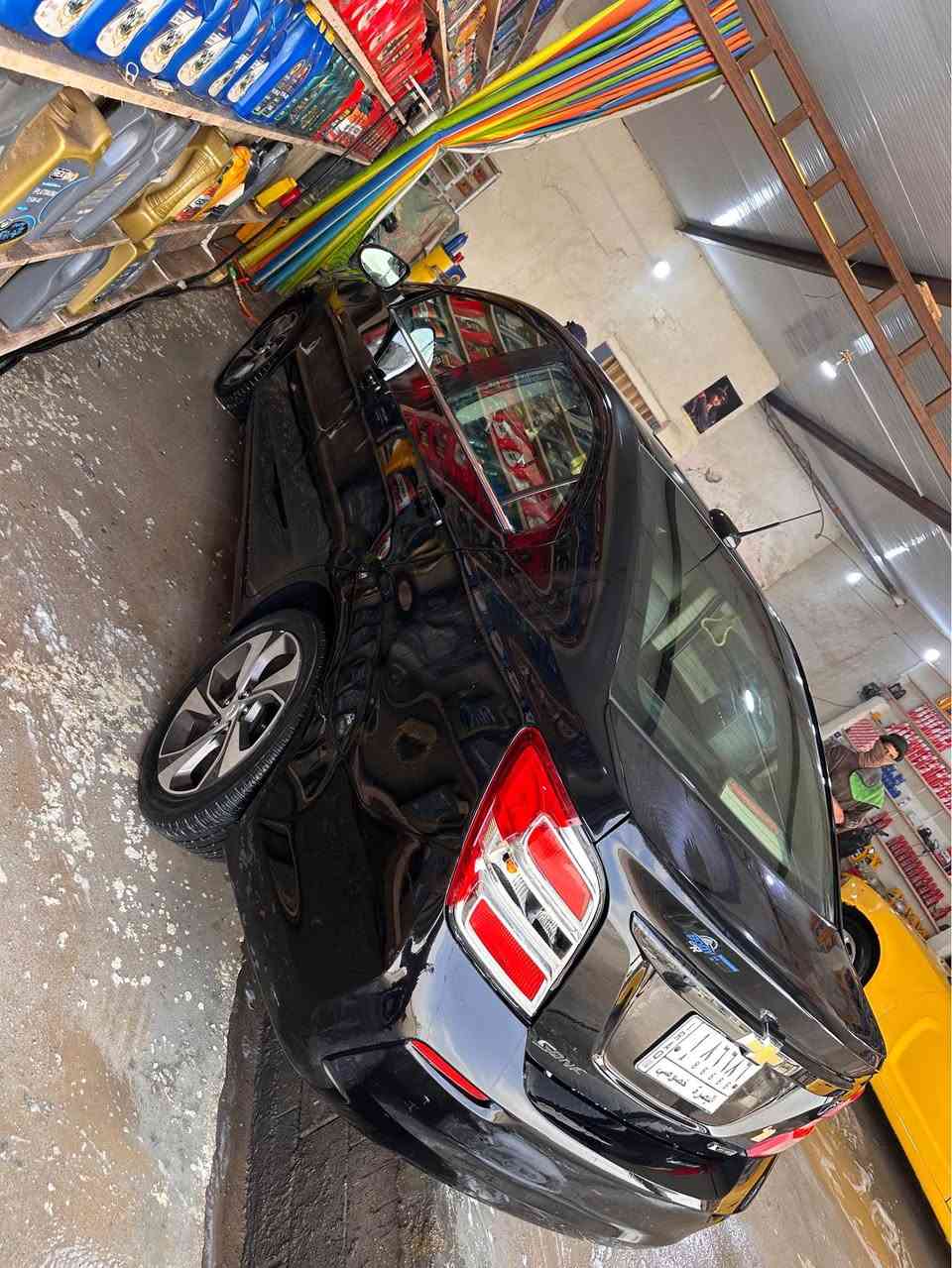 عدنا اليوم سيارة جوة الشدة وهاي التفاصيل .. 
1- موديل 19 
2 رقم بصرة تحويل بشرط .
3- كير تمام المكينة بيها صوت فقط لاتنقص ولا شيء . 
4- السيارة وارد امريكي فقط بنيد صبغ شرط بدون دواخل  والباقي كفالة من الضربة والصبغ .
5- اعلى فئة فول مواصفات ( برايمر ) . 
6- مكانها الزبير .
7- السعر ( 92 ) ورقة ومجال جداً بسيط . 
8- للأستفسار ( ***********) .. الزبير, البصرة
