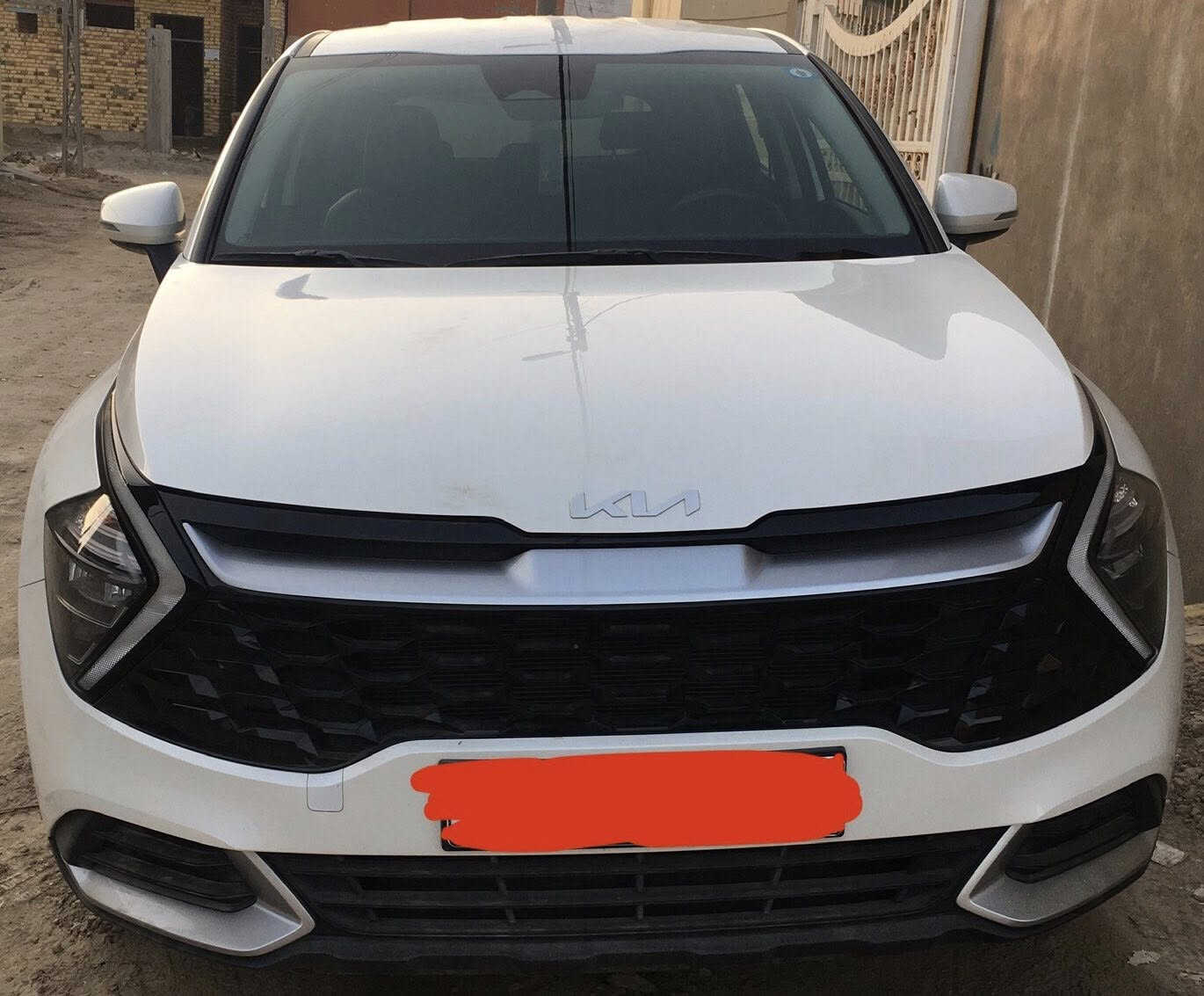 سبورتج وارد كوري غاز فقط موديل 2024 محرك 2000 بصمه تشغيل عن بعد شاشه متصله كشنات تبريد تدفئه وستيرن تدفئه اوتو هول درايف مود تحكمات تبريد وغيرها لمس مانع انزلاق حساسات اماميه  وخلفيه هاند بريك دگمه تحكمات ستيرن   اشاير يالمري بصمه دخول مري شفط بيه صبغ باب خلف السائق فقط. مرقمه قادسية ب اسمي للاستفسار ***********
