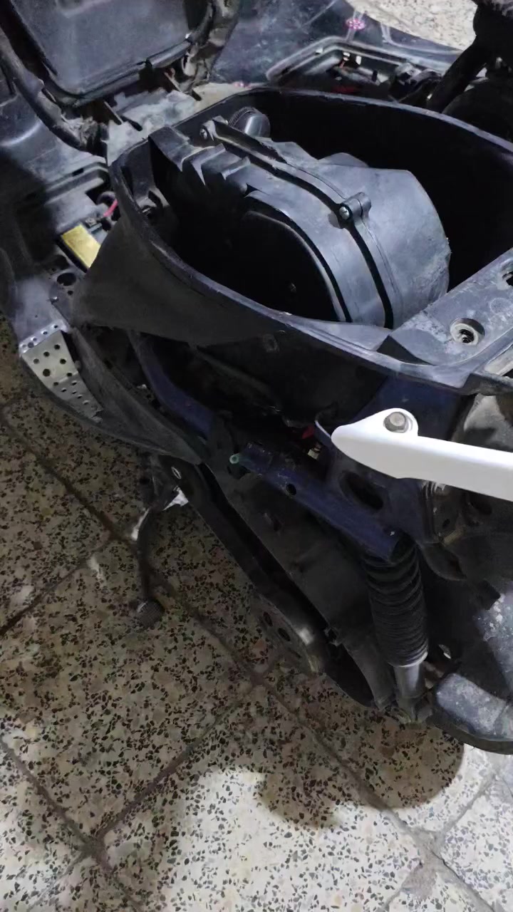 سلام عليكم دراجه ماكس عدله مال لعب دراجه بيه تزويد صدر رياضي وياله مشيف رياضي قبق فلاوين رياضي وصالنصه صجميه M اصليه دراجه شلعه ومعدل بصمه سلف دراجه بوشه 55 بس بيه خيط تبخير قليل سعر 350 قفل مكان بغداد الدوره ***********
