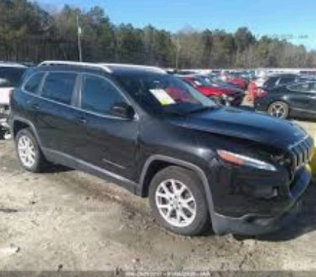 جيب بزون 6سلندر تبديل بنيد فقط ماشيه 135 كم العنوان ناصريه المركز