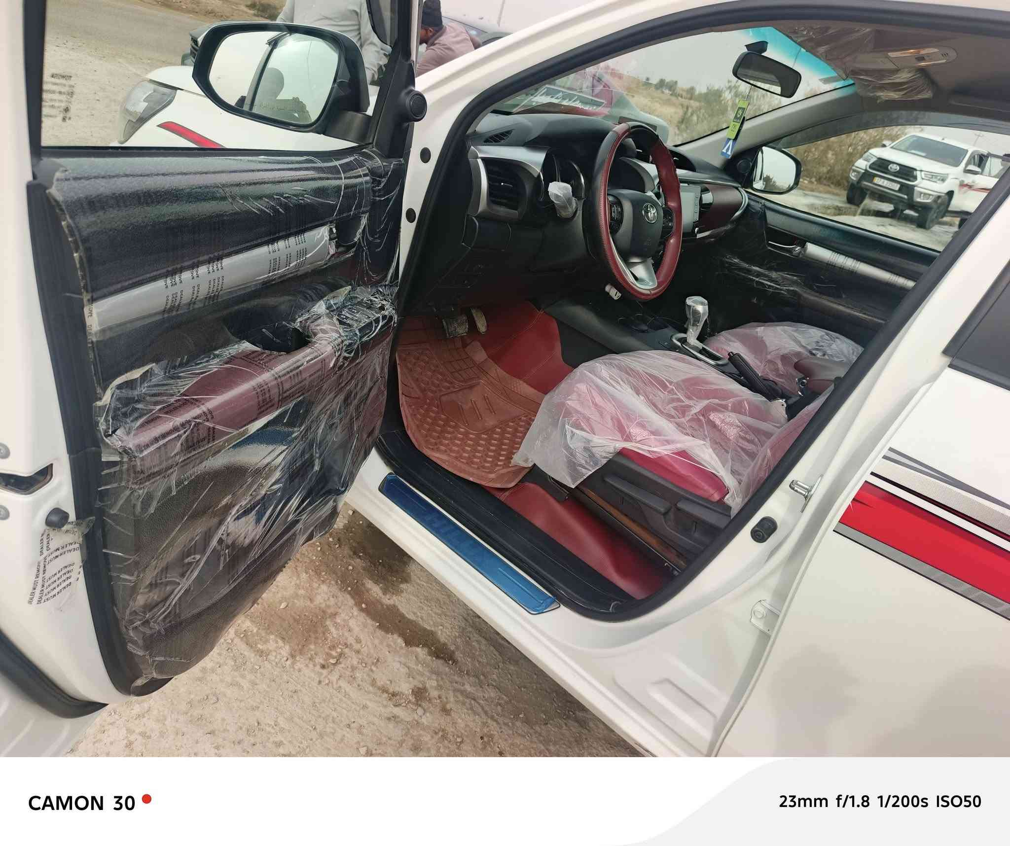 السلام عليكم تيوتا هاي لوكس للبيع ٢٤ماشيه ٥٠ كافاله عامه تحويل مباشر ٢٩٠ ))) ***********
