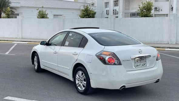 سلاو  و رێز…نیسان ئاڵتیمای ٢٠١٠ فولل فولل(امریکی) 
سەیارەیەکی خاوێن و جوانە 
١-کوشن جلد 
٢-کوشن کارەبای
٣-سلاید
٤-سوکان ڤۆلیوم
٥-مەکینە(٢٥٠٠)
٦-بەسمەیە
٧-حساس دوای هەیە
٨-تەنها یەک پارچەی رەشی هەیە(چاملغی لای سەکن) 
:- بۆ زانینی زانیاری زیاتر پەیوەندی بە خاوەن ئۆتۆمبیلەوە بکەن🤍.
ژ.م خاوەنی:-***********
