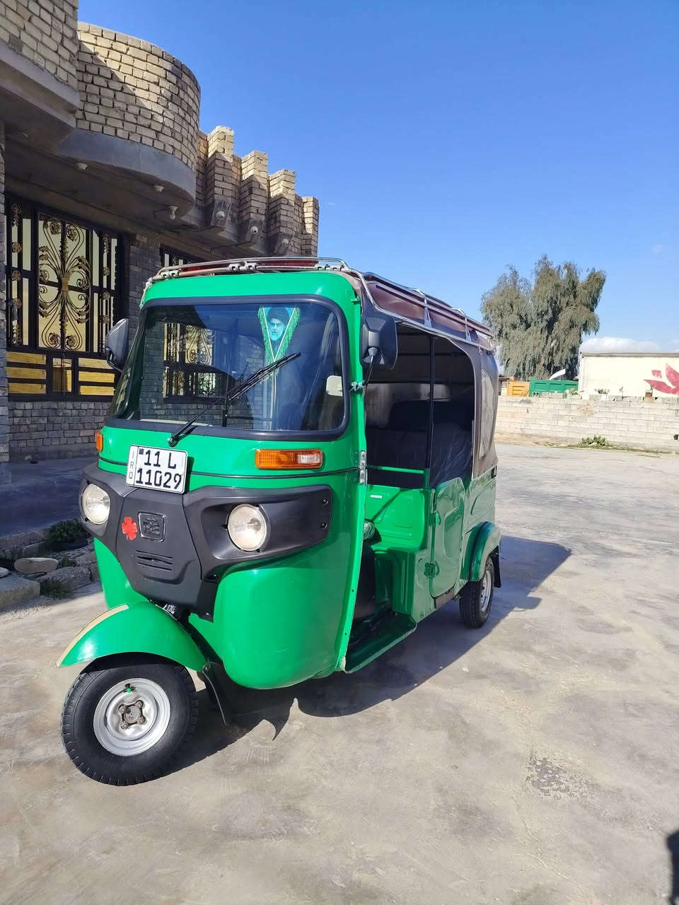 تكتك اثنين وعشرين مكان بغداد تقاطع  نهروان للبيع***********
