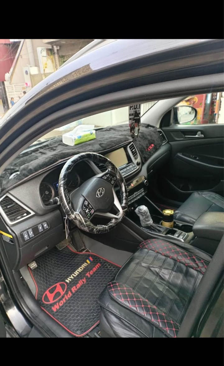 من رخصت الادمن المحترم 
***********
توسان 2016 فول لمتد واحد على واحد كشنات كهرباء جلد سلايت جنطه كهرباء رادارات تحديد مسار اشاير بلمري حساسات شاشه كامره دواره حادثها دحجات خفيفه من امريكا وصور الحادث بلمنشور صبغ مكانات لحادثها فقط تبريد خلفي امامي ثلج ماشيه 85 بسمي رقم دولي بغداد هزة جديده وارقام جدد السعر 135$ بيع او مراوس بغداد الكرخ *********** بغداد, العراق
