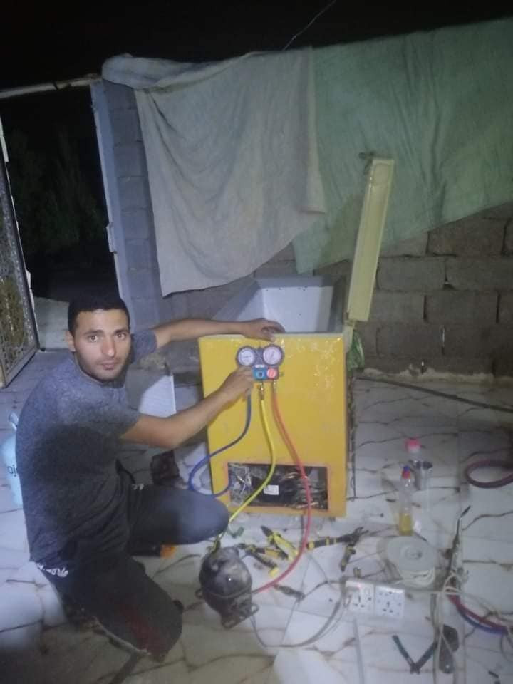 موقعي ....ضمان .....
يتوفر كافة قطع الغيار للتبريد ( ثلاجة-مجمده-براد-سبلت-مكيف)
تصليح مجمده بيه ليك داخلي لف فريز وعمل موقعي
احمد ابو عباس ***********
