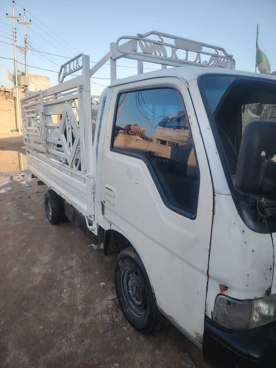 كيه فنتيرا موديل 1999 مكفوله  كفاله عامه سياره كهربائيات كله شغاله حتا تبريده شقال محركه 300 مكفول كفاله عامه شاصي مكفول سياره دشمته بل كرتون سياره كلشي بيه شقال منقصه اي شي  سنويته 2028 رقمي***********
