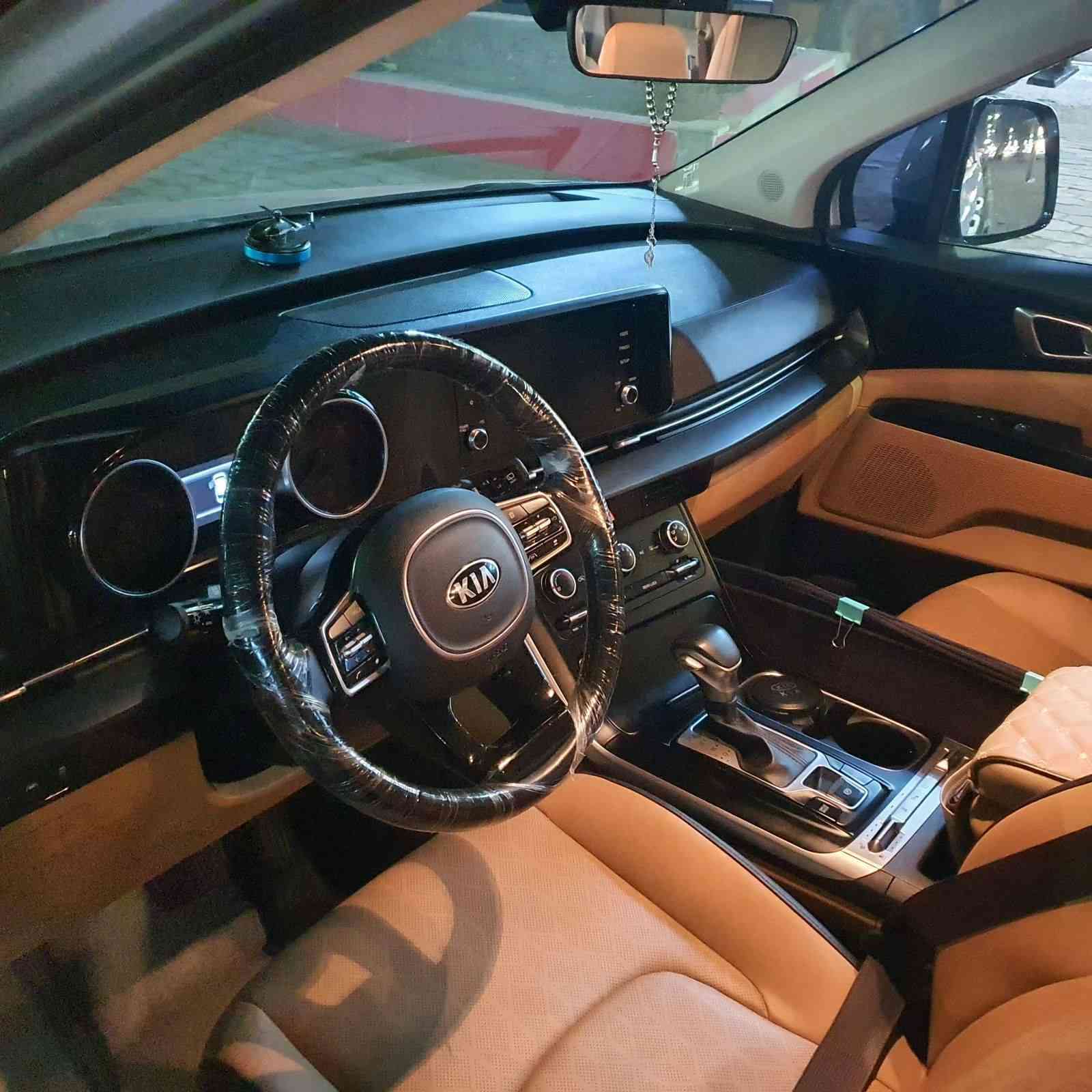 سلام عليكم " كيا كرنفال موديل 2021 
1- فئه الـ LX وارد كوري 
2- كلين تايتل لون سلفر 
3- محرك 4 سلندر 2.2D كاز نظام دبلو 
4- كير اوتماتيك 7 نمر 
5- عدد المقاعد 11 " جلد بيجي واسود
6- دخول أبواب ذكي 
7- تشغيل عن بعد 
7- تدفئه تبريد كشنات 
8- كامره خلفي 
9- شاشه كبيره 
10- رادار
11- تحديد مسار
12- تحكم ستيرن جهتين 
13- تبريد قطعتين 
السياره كفاله عامه ماعدة المكينه غير مكفوله السياره تعمل وتسير ابيع مكينه كايمه على وضعها للأستفسار اكثر او الاتصال على هذا رقم " *********** 
السعر 210 وبيها مجال للطيبين ، العنوان البصره ابو الخصيب مقابيل صناعيه حمدان
