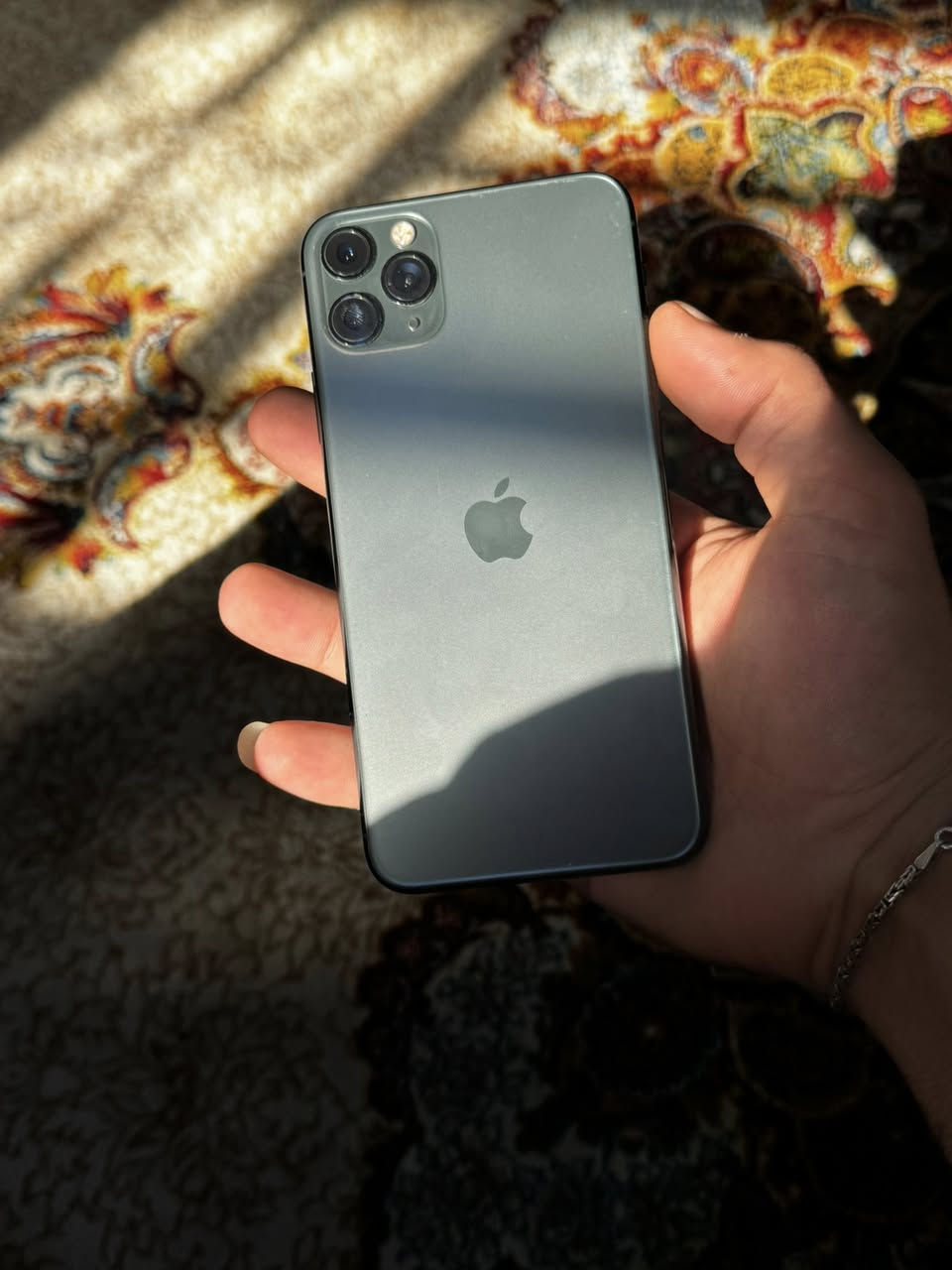 سلام عليكم ايفون 11pro max للبيع جهاز كلش حللو ونضيف كدامك شوفت عينك جهاز مامفتوح ابد بطاريه ٧٨ ذكراه ٢٥٦ جهاز وين مايعجبك تفحص اني وياك مكاني بغداد حي الخضراء واي شي تحتاج اتصل ع الرقم ***********رجاءا لحد يكسر بالجهاز جماعه ل ١٥٠ لا توصلني اصلا
