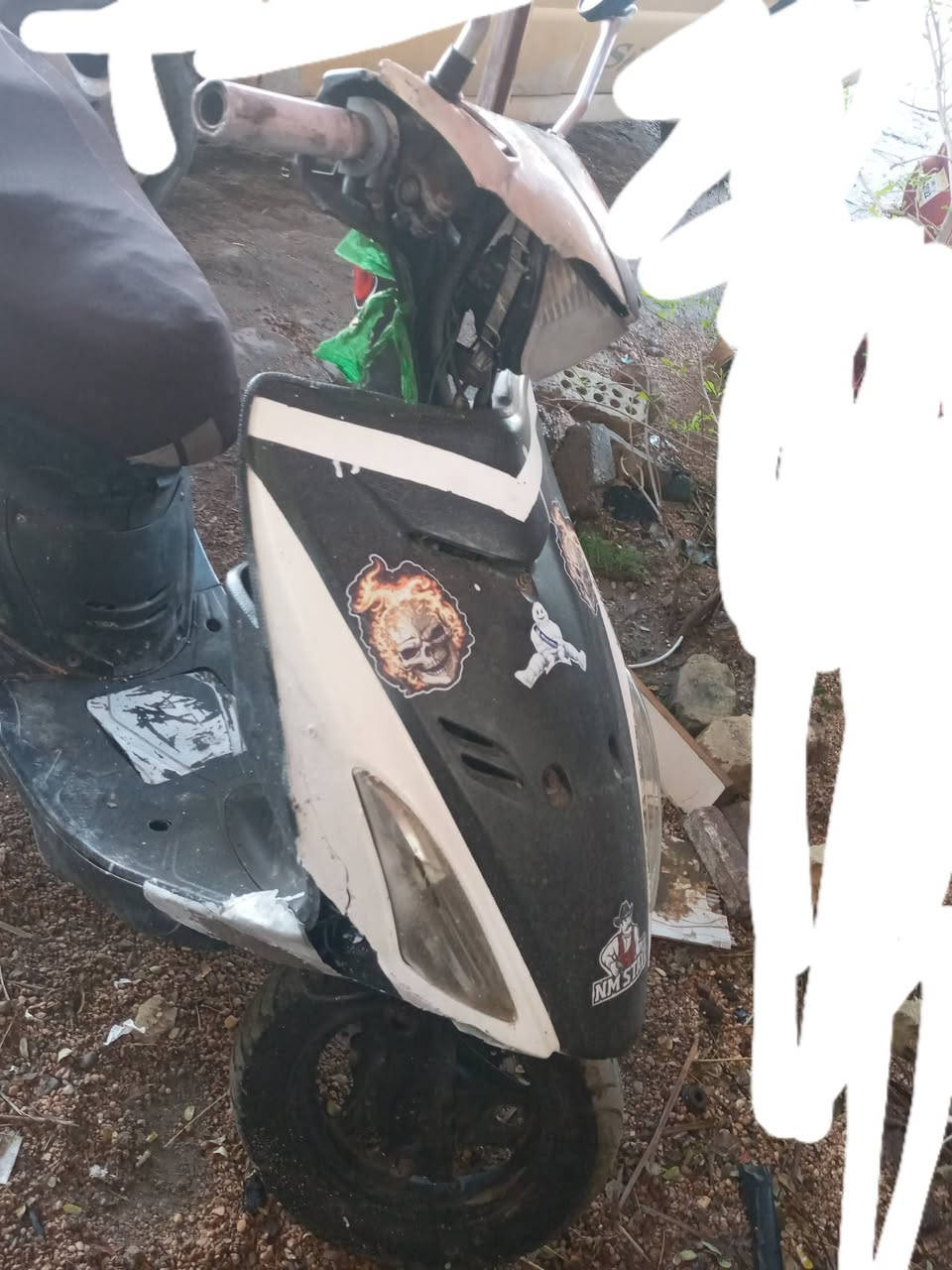 دراجة للبيع تشتغل بيها عطل بالكابريته ابيع كوم حديد ب٥٠ اتصال عل الرقم ***********
