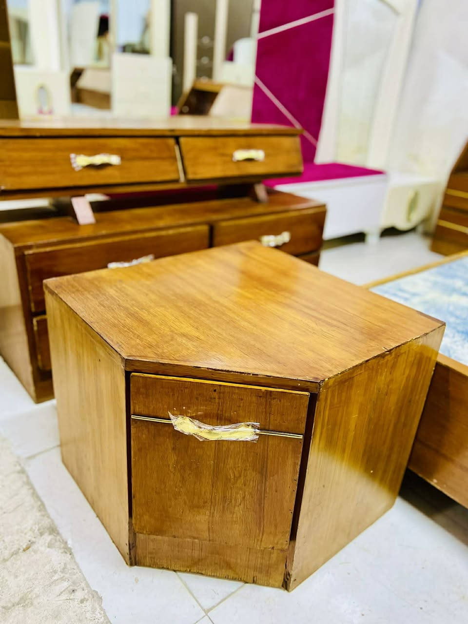 غرفة صاج عراقي نضافه فول 7 قطع سعر جوا سوك 375  قفل


**إذا كنت صاحب هذا الإعلان وتريد حذفه لأي سبب، رجاءا أرسل رسالة إلى الدعم الفني**