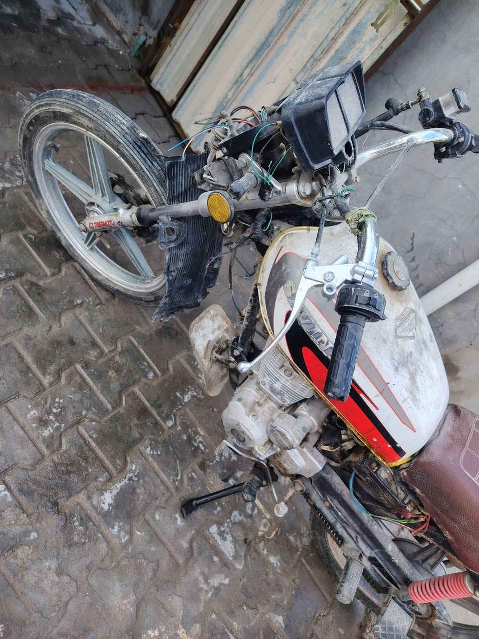 دراجه لبيع خمسه كير اوراقهه ضايعه


**إذا كنت صاحب هذا الإعلان وتريد حذفه لأي سبب، رجاءا أرسل رسالة إلى الدعم الفني**