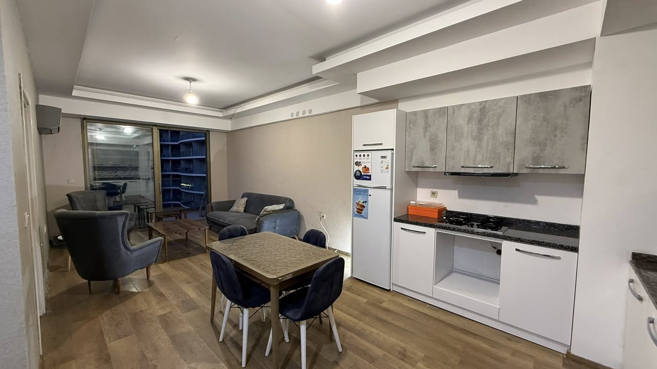 شوقە   MRF QUATTRO بۆ كري لە كواترو تاور
🔵 1+1 يه ك ژووری 
🟤 90 متري
🔵  يه ك ژووری نووستن 
🟤 هۆڵ
🔵 چێشتخانە
🟤 بلکۆن
🔹🔹🔹🔹🔹
شقة غرفه وصالة  الايجار  من مجمع كواترو تاور 
🔹 1+1  
 🔸90م
🔸 غرفة صالة 
🔸مطبخ 
🔸حمام 
 🔸بلكون 

***********📞
