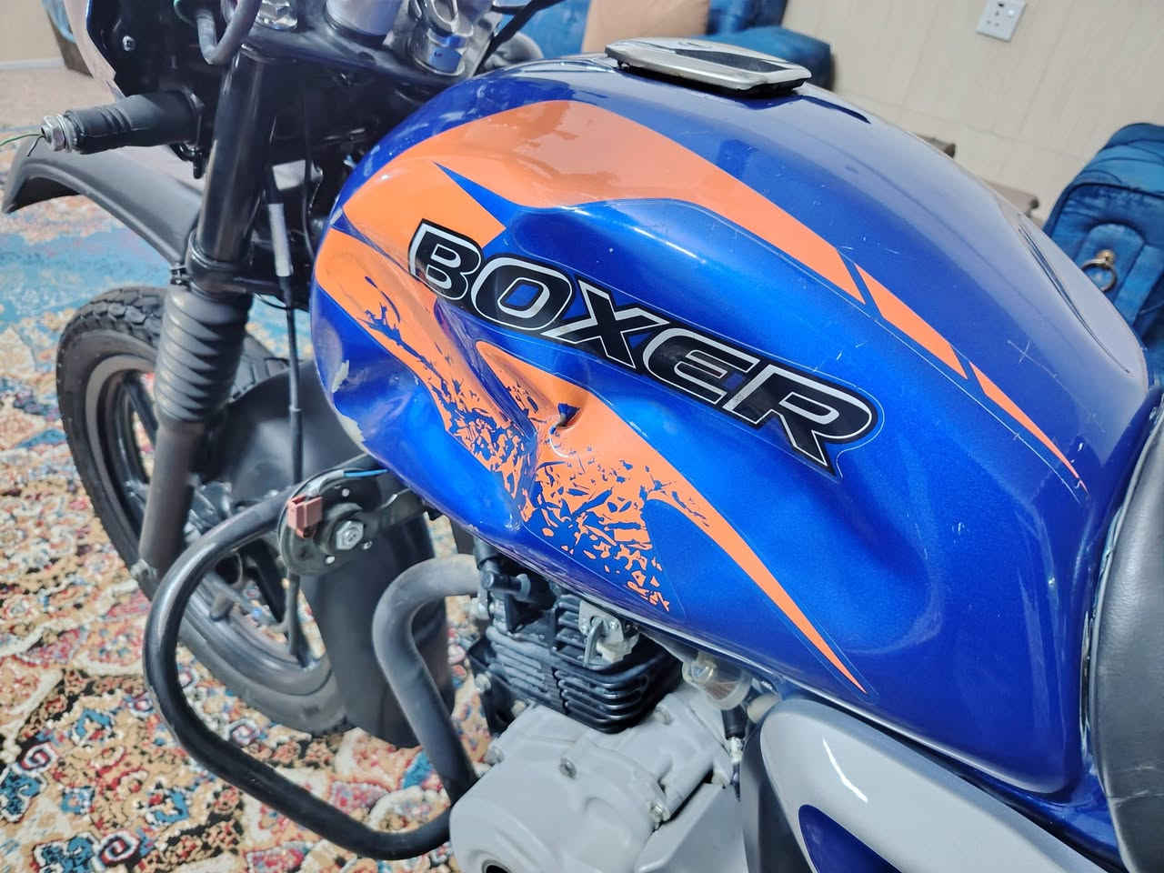 دراجة بوكسر 2023 دراجة نظيفة رقم بغداد
مكينة نظيفة فول مامفتوحة بيها ظربة بالتانكي مثل ماموضح وضرر بالكشن الكفر مال زنجيل موجود

ماشية 65 الف 

مكان بغداد الدورة المهديه الثانية

السعر :2200000دينار وبيها مجال

للتواصل:***********
