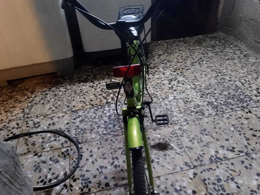 بايسكل للبيع موديل 15 لون تفاحي العنوان بغداد جسر ديالى قرب  شبكه ابو اسماعيل السعر100 وبي مجال اليريد يرسني على الماسنجر


**إذا كنت صاحب هذا الإعلان وتريد حذفه لأي سبب، رجاءا أرسل رسالة إلى الدعم الفني**