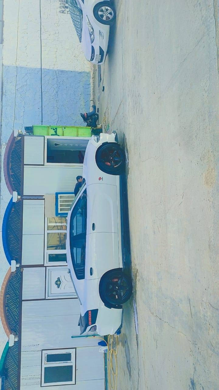 جارجر كندي داخله للعراق اكلين ١٦ اصل امرمزه ١٧ فول جلد خزن ميموري فتحه تخم تاير استوني شاده صارله ٢٠يوم  حداديه صار ٢٠ يوم من امسويها حادثهه بلعراق جاملغ وبنيد فقط سعر١٧٥ وبيهه مجال ترحم اماورس حسب القناعه /***********
