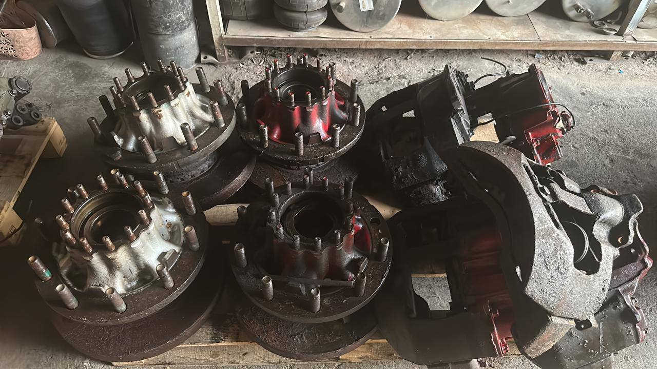 يتوفر ادوات فالفو اوربي مستعمل
حديث + قديم
شراء سيارات فالفو حديث وقديم او بدون ارقام ومكسور شاصي 
عنوان بغداد جرف النداف مقابل سيطره النهروان
ه‍ ***********
