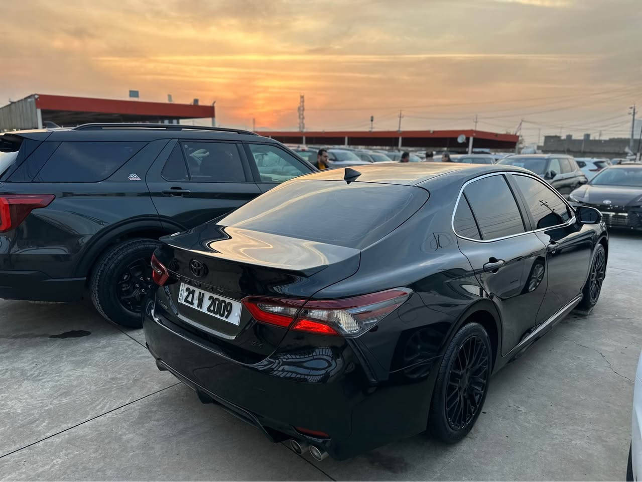 سلام عليكم 

تويوتا كامري 2023

السيارة حادثه جاملغ و حافة بونيد صبغ فقط 

مكان السيارة سليمانية 

مواصفات seبلاك 
شاشة جبيرة 
كاميرا 
حساس 
رادار امامي  
گيج الكتروني 
كشنات جلد 
كشنات كارباء 
سويجين شركة ويا 
هندربريك بصمة 
انظمات قيادة 
رادار جانبي 
تبريد قطعتين 
شفتات استيرن 
ماشية ٣٥ ميل 

السيارة كلش حلوة و جديدة بلواقع هم 
كير و مكينة كله مكفول بدون اي عطل 

سعرة ٢٢٠$ بي مجال 

رقمي *********** السليمانية, العراق
