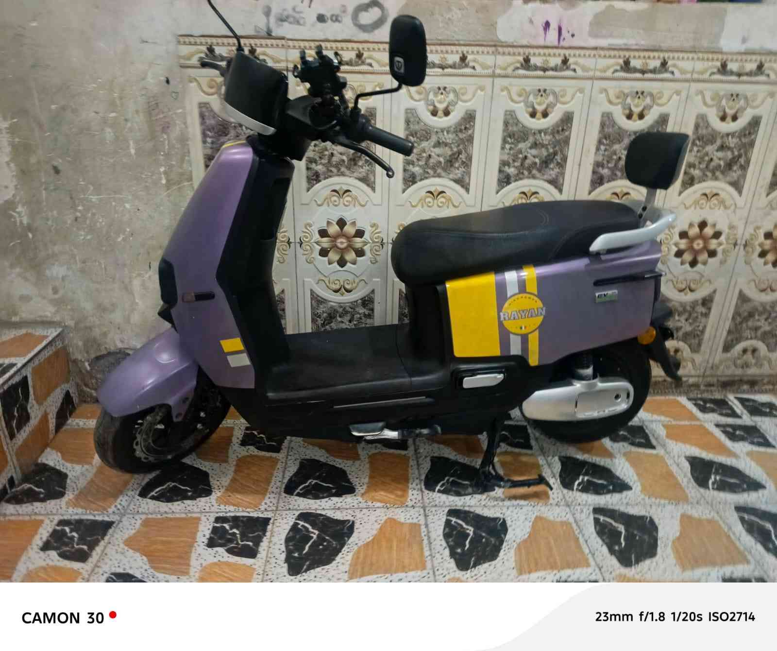 سلام عليكم عندي هاي الدراجه شحن للبيع امنه نظيفه شركة الريان السعر 650 أو هاذه رقمي ***********
