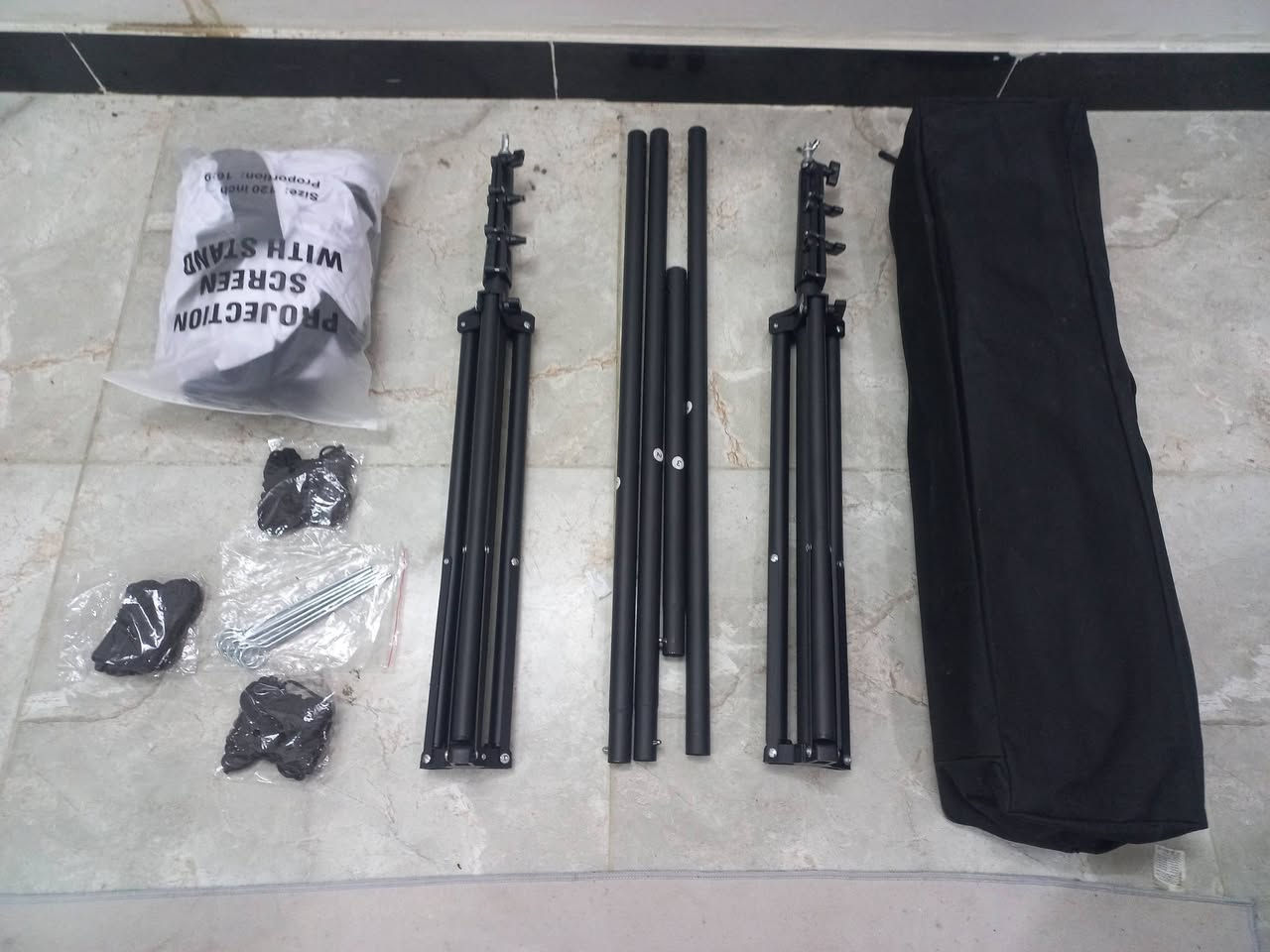 برده داتاشو
حديد درجه اولى ارتفاع 2m عرض 3m 
حط سعر بليرضي الله  وبلعافيه 
بغداد الشعله ***********
