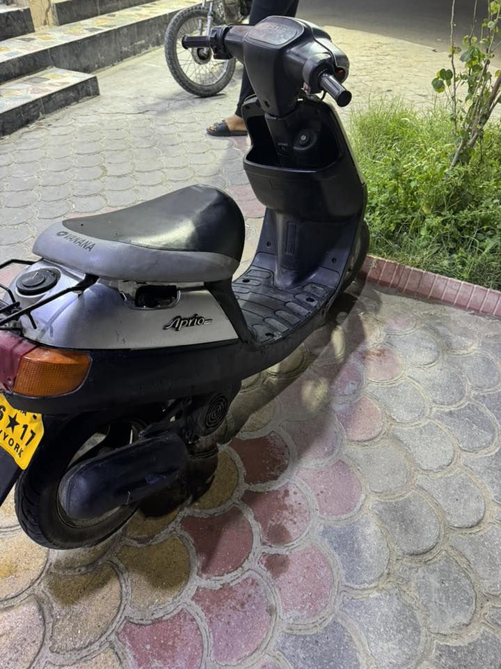 السلام عليكم دراجة بطة موديل 99 للبيع كل كهربائياتها شغالة اشاير هورن الدراجة نكرة سلف تشتغل من هندر واحد تجي تشغل وتطلع الدراجة نضيفة كلش عوزها بس كلجات رقمي *********** سعرها 350 وبيها مجال
