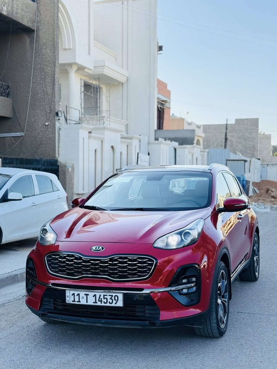 السلام عليكم
كيا سبورتج خليجي جيتي لاين موديل 2020
 الشركة الدولية ع ايد وحدة من الزيرو
ماشية72 حقيقي
فول مواصفات ١/١ معروفة 
محرك ٢٠٠٠ دوش 
رقم بغداد تحويل ثاني يوم
مكفولة عام من الصبغ والتبديل 
بانوراما.
بصمة دخول وتشغيل.
سايد بريك بصمة.
مانع منحدرات.
شاشة كبيرة.
اريل نفكيشن.
شاحن واير ليس .
تشغيل عن بعد
شفتات سرعة.
اوتو هولد.
جنطة كهرباء.
كشنات جلد بلادي و كهرباء.
.داخل لونين حمصي واسود.
حساس امامي وخلفي.
خمسه ويل كب .
قطعتين تبريد بيانو.
كامرة خلفيه.
تحكم ستيرن.
شاشه قرائه الاعطال
 .3 انضمة قيادة  
سيارة جاهزة من كل النواحي صدر تايرات
السعر197 بيه مجال بسيط جدا
الاستفسار***********
العنوان بغداد
