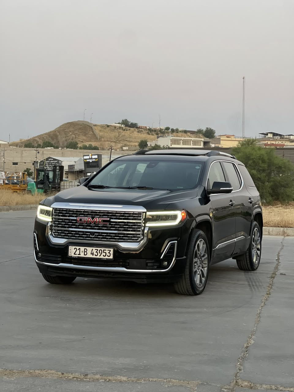 Gmc acadia denali
� للبيع – جمسي أكاديا 2022 🚘

🔹 الموديل: 2022

🔹 النوع: GMC Acadia

🔹 المشي: 46 ألف فقط

🔹 الوارد: 1/1 واحد على واحد

🔹 المحرك: 6 سلندر (V6) تنفس طبيعي

✨ السيارة فول كامل – حرفياً كلشي تريده موجود ✨

📌 الحالة:
 • حادث خفيف صندوق صبخ فقط 
⚙️ المواصفات:

كشنات جلد - تشغيل عن بعد
3 قطع تبريد
- نقاط عمياء 
- رادارات (360) امامي خلفي جانبي - 
- سستم صوت (bose) 
- داتا شو 
- تدفئة كشنات - كشنات كهرباء
‏‎-تحديد مسار 
- اوتو ستوب 

- توقف ذاتي عند الاقتراب من السيارات 
- قفل تلقائي 

- مراية تعتيم ذاتي + اشاير  
- سايد بريك بصمة 
- فول تحكمات ستيرن 
- اضاءة العالي اوتو 
- لايت ٣ عدسات 
- منظومة زنون بلادي  
‏‎وبعد بيها هواااي مواصفات
✔️ 4 كاميرات (360 درجة)
✔️ كشن تنبيه (الانتباه)
✔️ تحديد المسار
✔️ مثبت سرعة

✔️ كشنات كهرباء

✔️ تبريد وتدفئة الكشنات

✔️ 3 وضعيات قيادة

✔️ شاشة ديجتال تدعم Apple CarPlay & Android Auto
✔️ خزن وضعيات القيادة
✔️ جنطة كهرباء تفتح بالقدم

📍 الموقع: سليماني 

📞 للاستفسار:
***********
