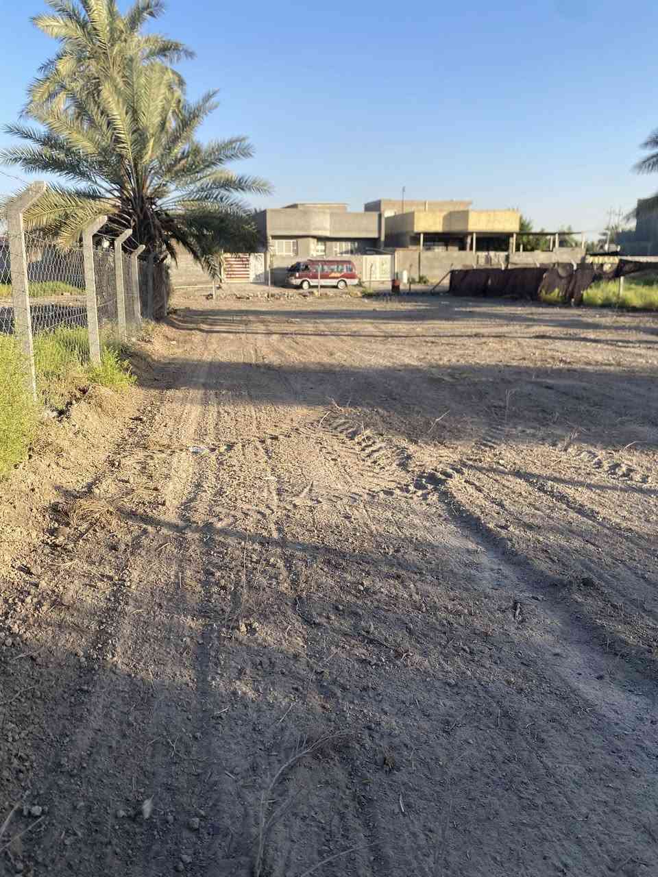 قطعه أرض للبيع
المساحه 900 م

طابو زراعي سند 25

تحويل مباشر بسمي 

الواجهه 20 م ونص 

نزال 44 م

العنوان منطقة البحمير بعد البكرلي 

خدمات ماء كهرباء 

للاستفسار ***********
