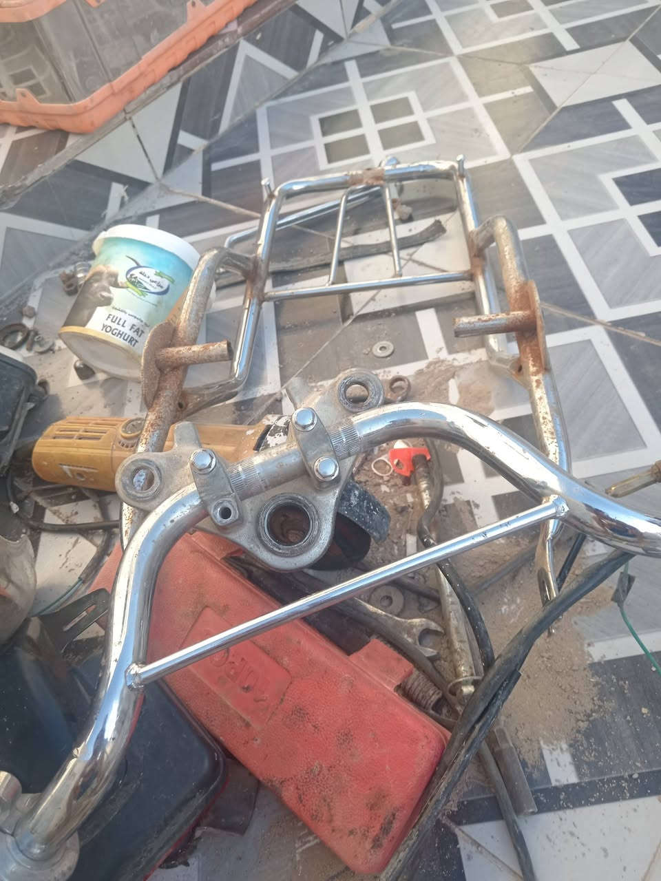 سلام عليكم تعميره كامله ما ناقصه برقي حتا تانكيه متروس با نزين جيبلك شاصي شد وروح ***********
