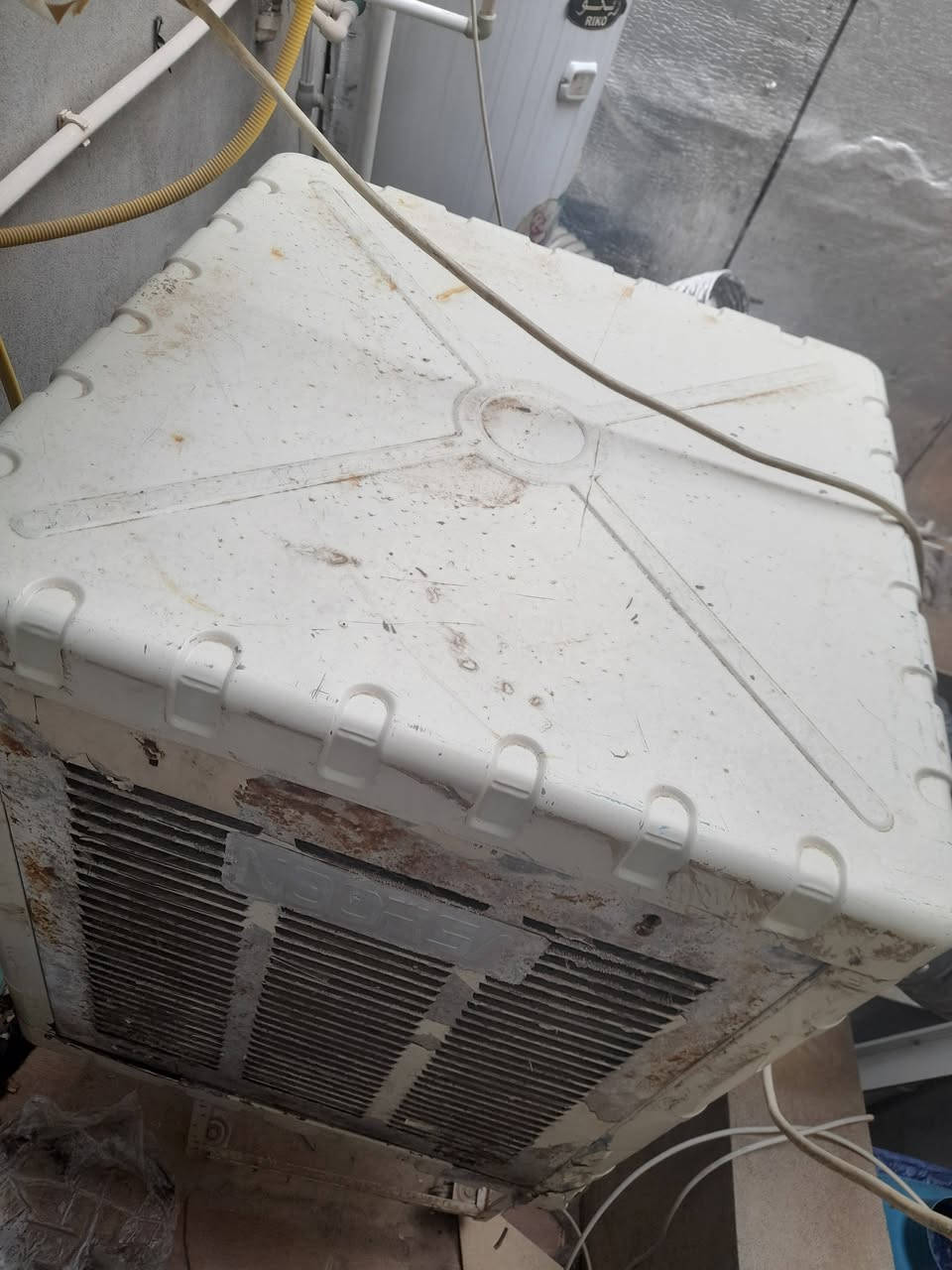 مبردة حديثة فول مواصفات نظيفة ومبردة عادية حجم ٢ ونص بيع سريع ب ٢٥٠ الف في مجال قليل ***********
