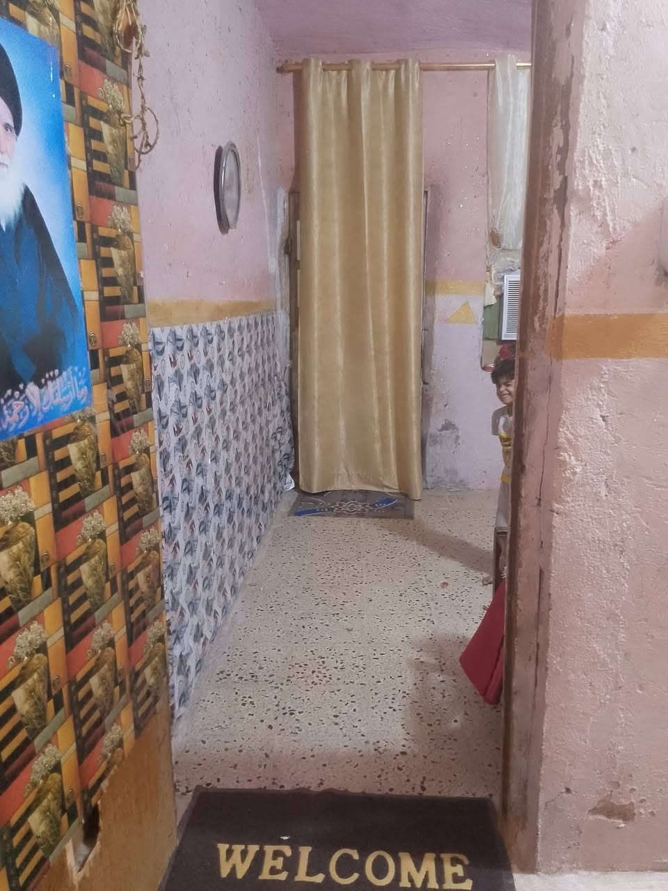 سلام عليكم بيت 50 متر بلفرع مال زنود الست الحمداني سند 25 قريب عله شارع العام يرهم يجار وبيع
يجار 150قفل
بيع 27 وبي مجال 

رقم الهاتف ***********
