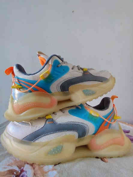 للبيع احذيه أوربيه اصليه طبي + رياضي 

***********
